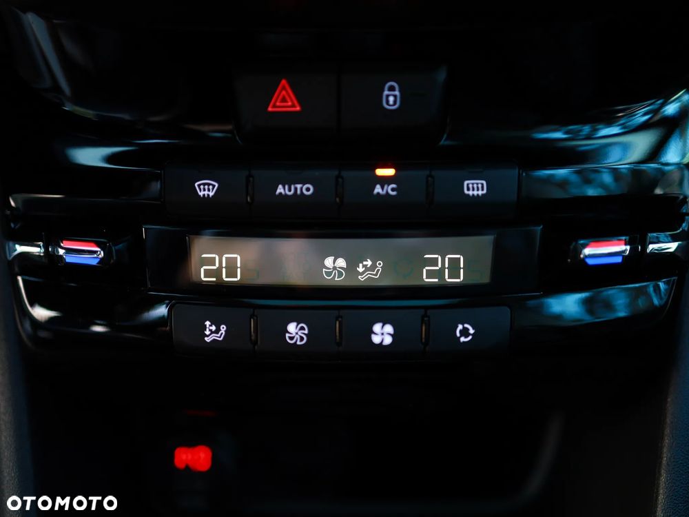 Peugeot 2008 1.2 Pure Tech GPF Crossway S&S EAT6 - 11