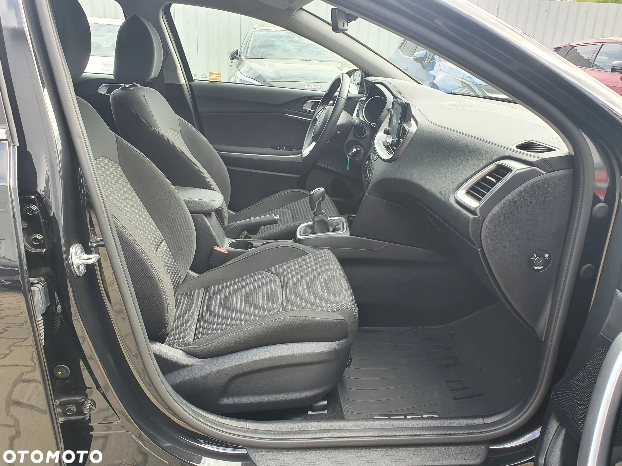 Kia Ceed 1.5 T-GDI M - 24