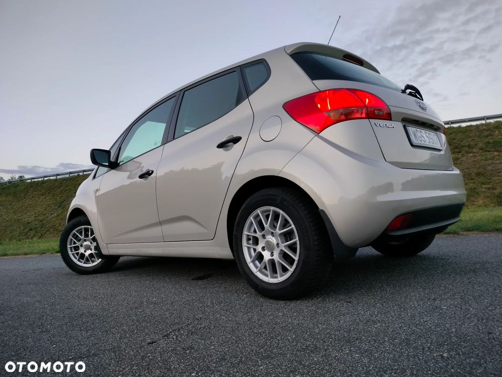 Kia Venga 1.4 CVVT Vision - 20