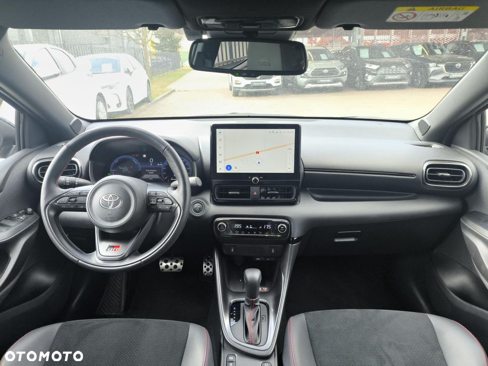 Toyota Yaris Hybrid 1.5 GR Sport - 11