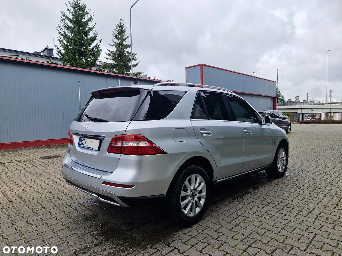 Mercedes-Benz ML 250 BlueTec 4-Matic - 4