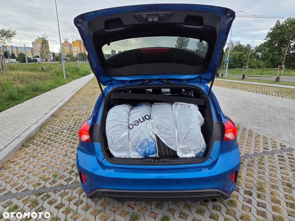 Ford Focus 1.5 EcoBoost ST-Line - 11
