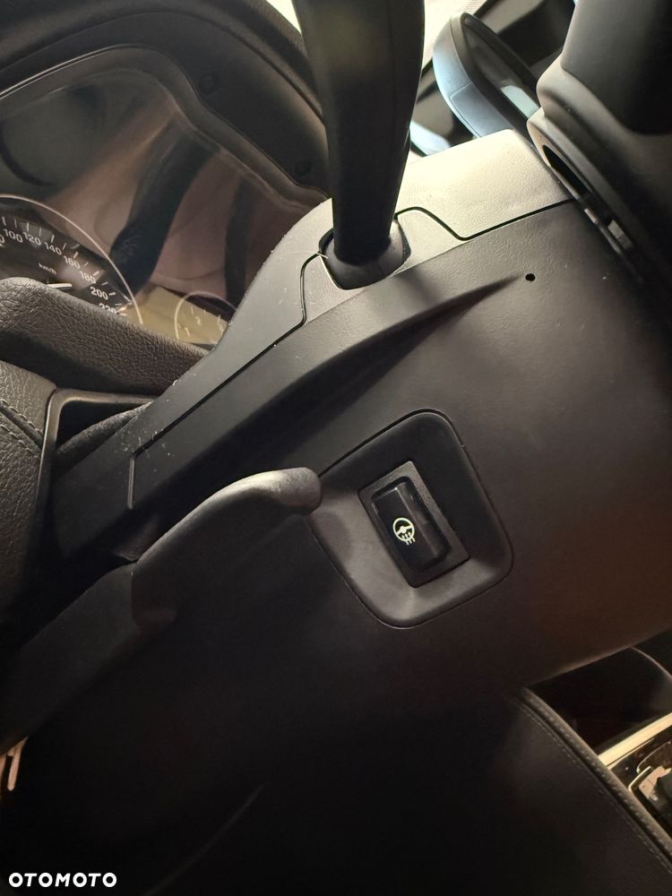 BMW Seria 2 220d xDrive Luxury Line sport - 29