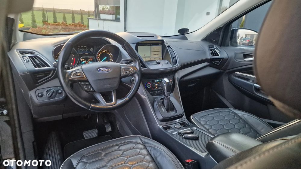 Ford Kuga 2.0 TDCi 4x4 Vignale - 34