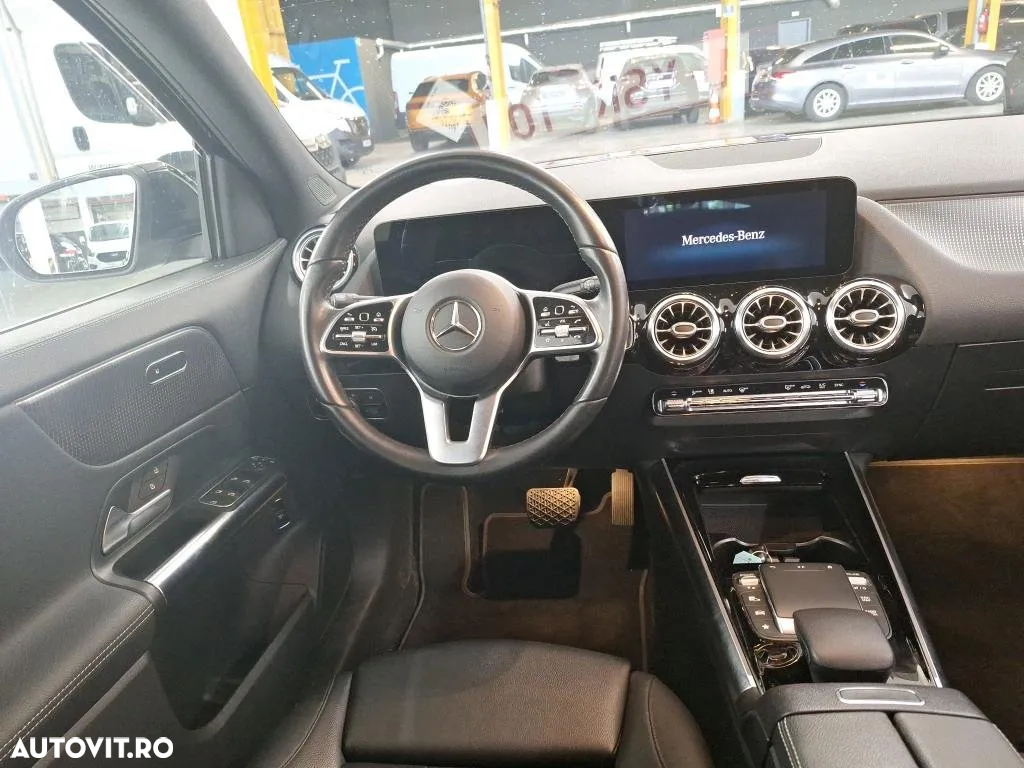 Mercedes-Benz GLA 180 d Aut. - 3