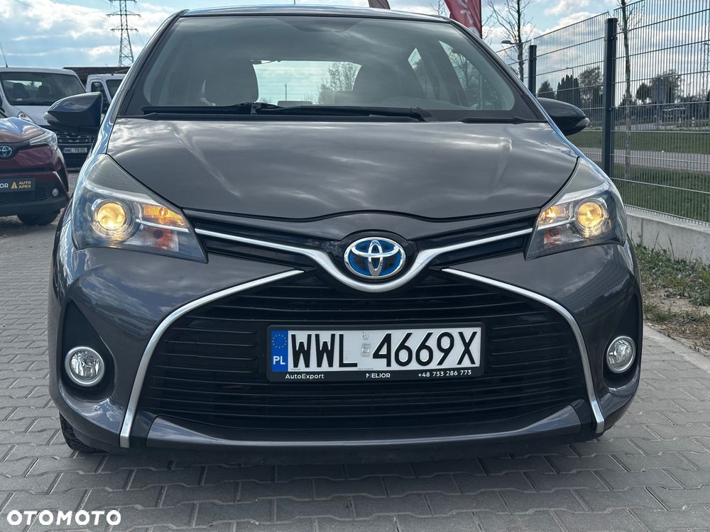 Toyota Yaris Hybrid 100 Selection Passion - 9