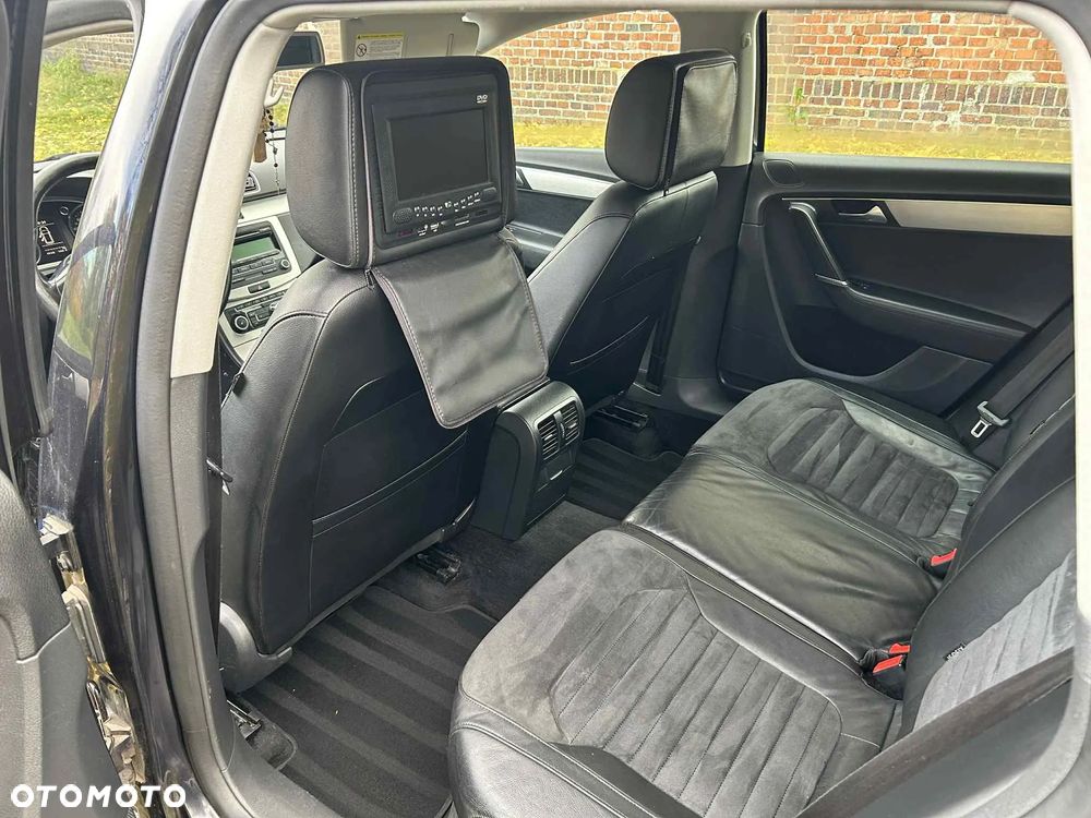 Volkswagen Passat 2.0 TDI Highline - 9