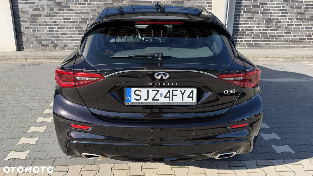 Infiniti Q30 1.5d Premium Tech - 8