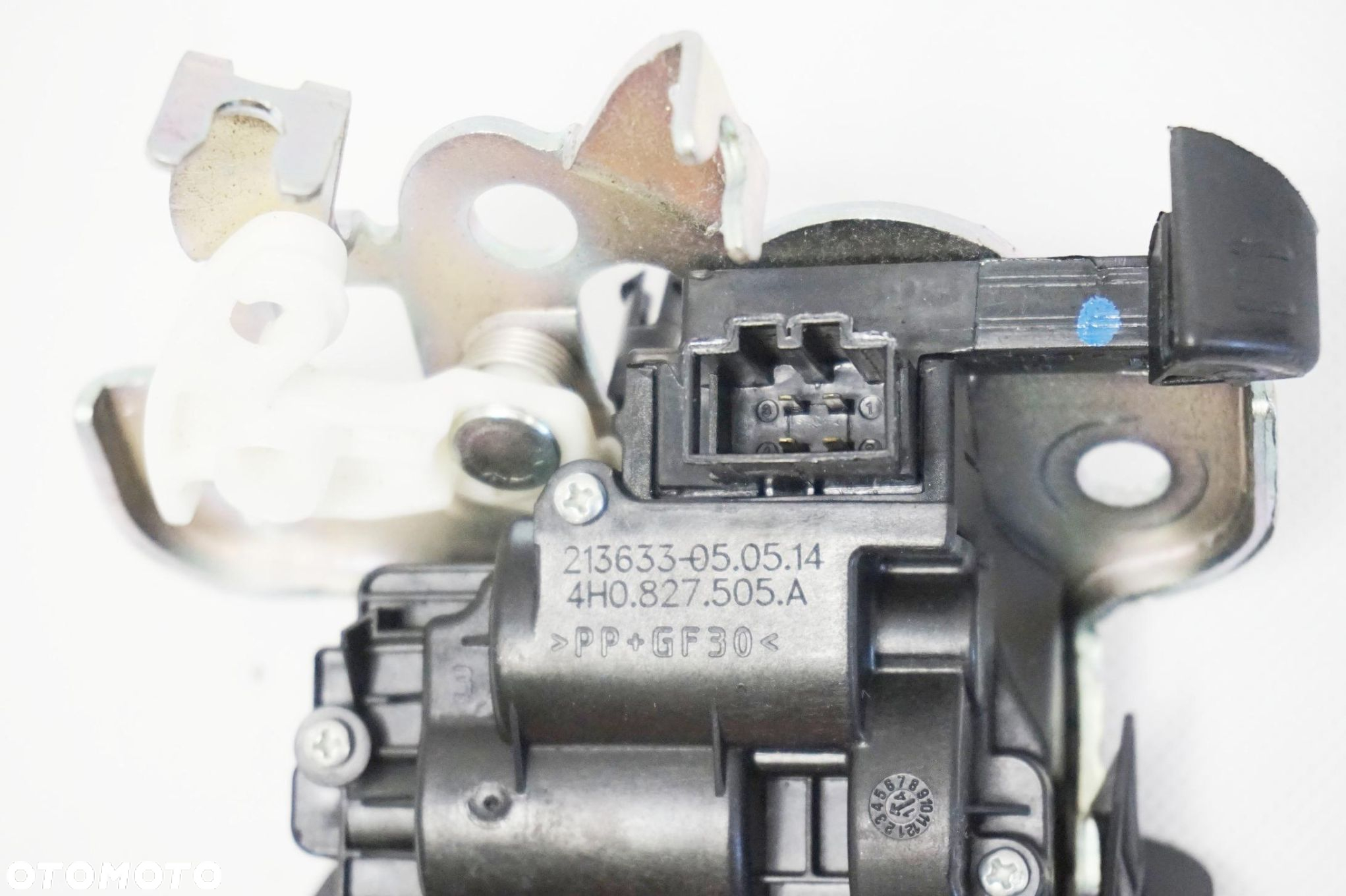 ZAMEK TYLNEJ KLAPY AUDI A6 C7 4G 4H0827505A - 2