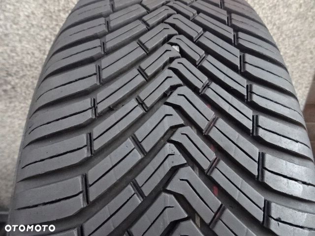 205/60/R16 XL Continental All Season Contact - 1