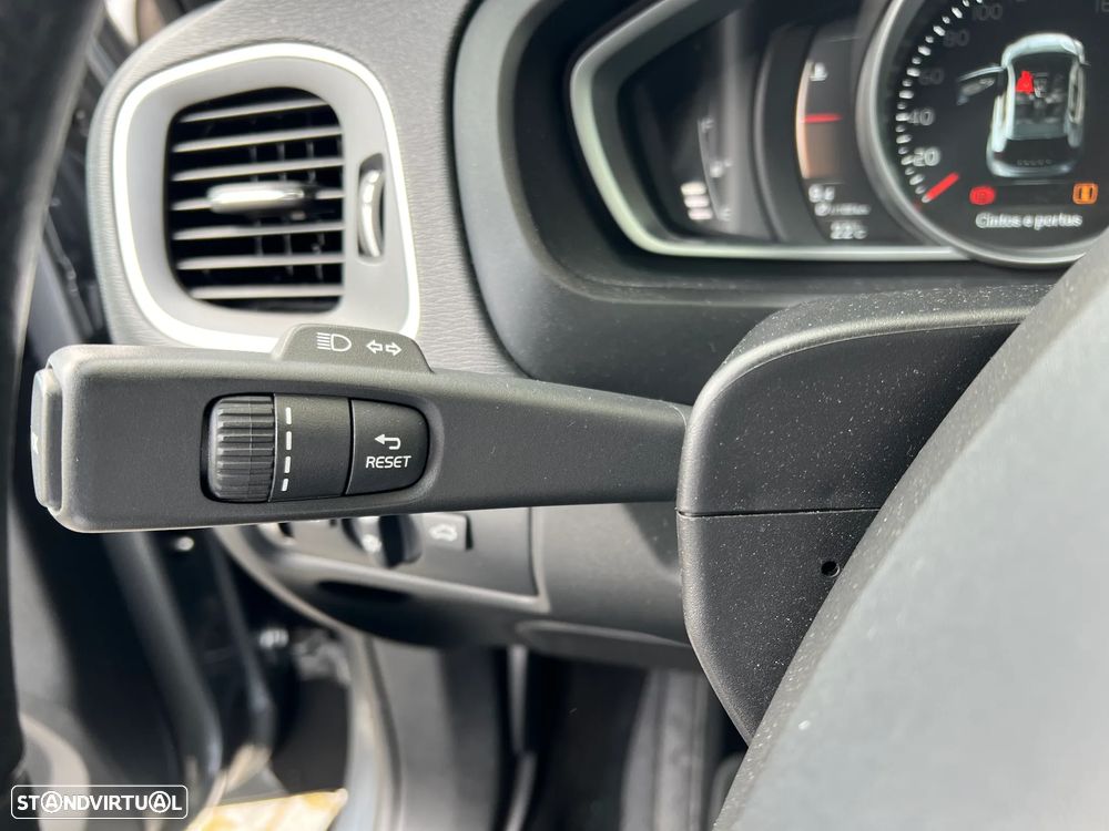 Volvo V40 Cross Country 1.5 T3 Plus Geartronic - 32