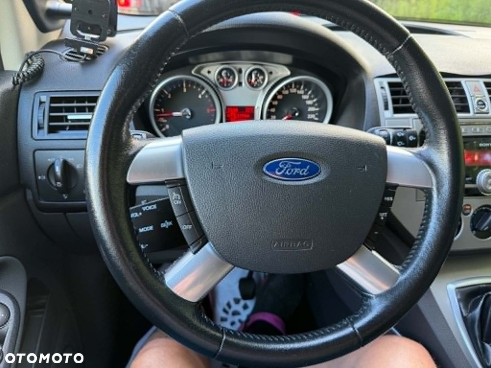 Ford Kuga 2.0 TDCi 4WD Trend - 33
