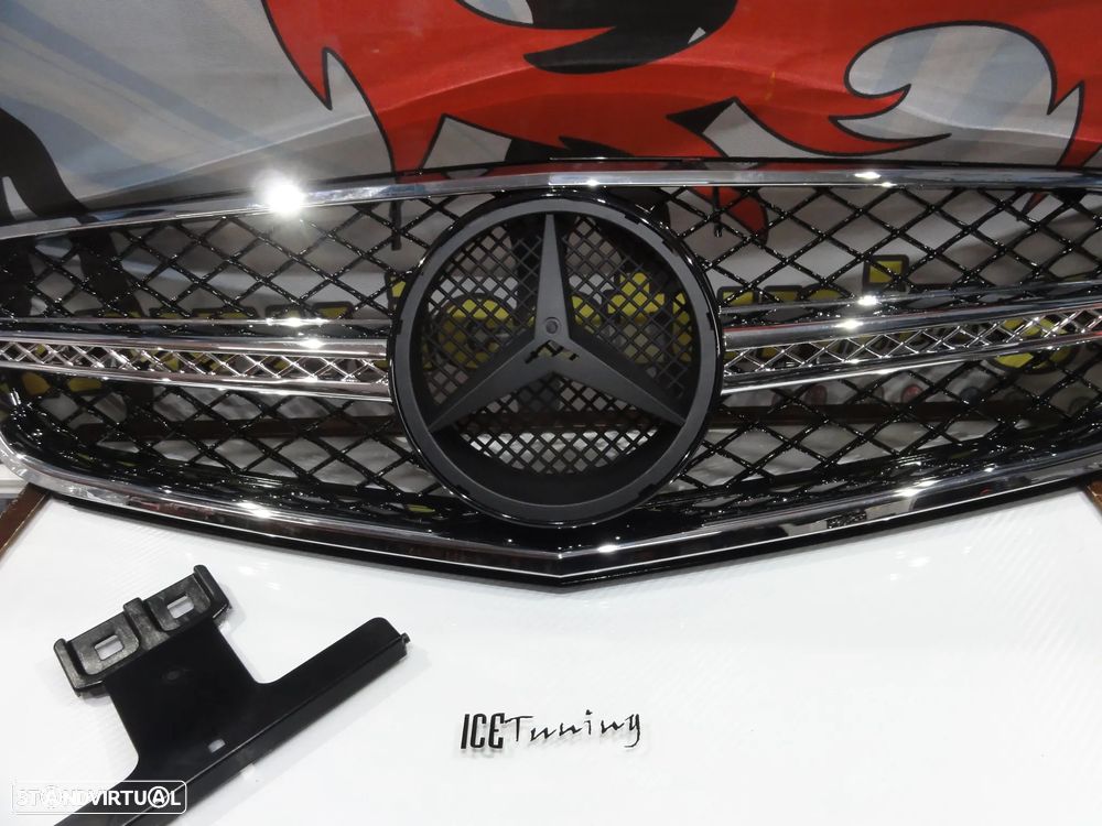 Grelha frontal para Mercedes Classe C W204 2007-2014 AMG / C63 look em cromado e preto piano brilhante em plástico ABS - 4