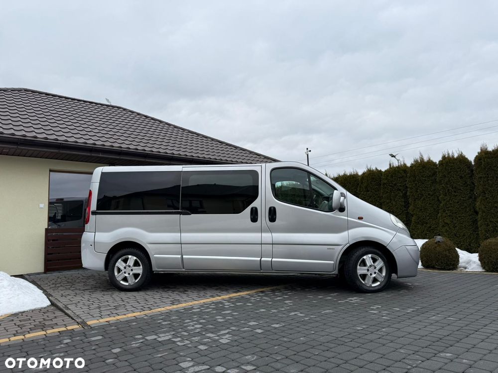 Opel Vivaro - 10