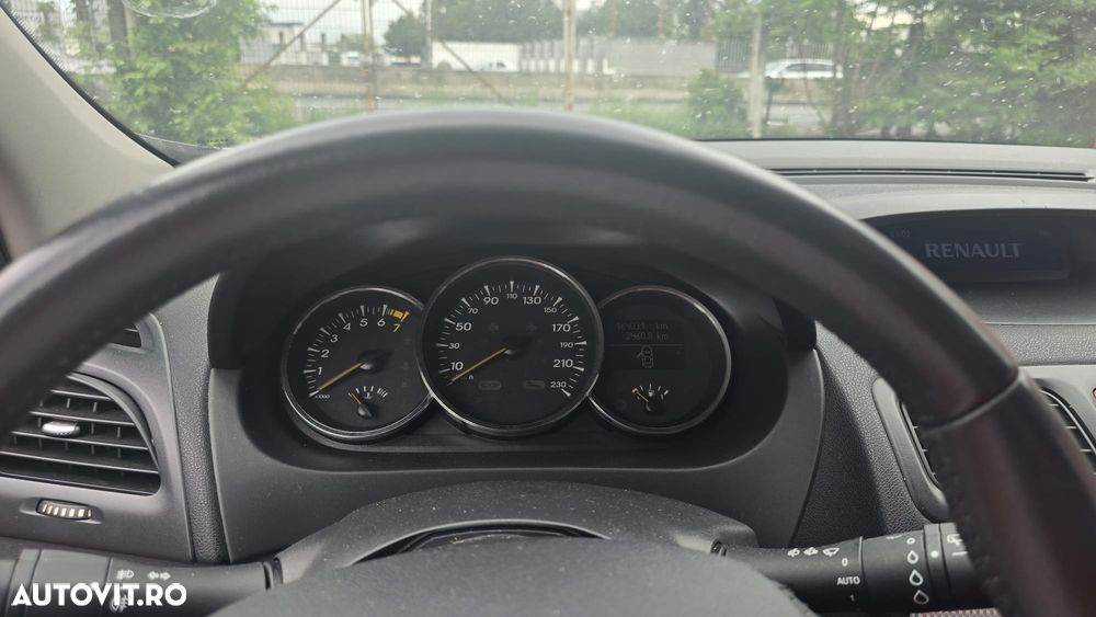 Renault Megane 1.6 16V Privilege - 9