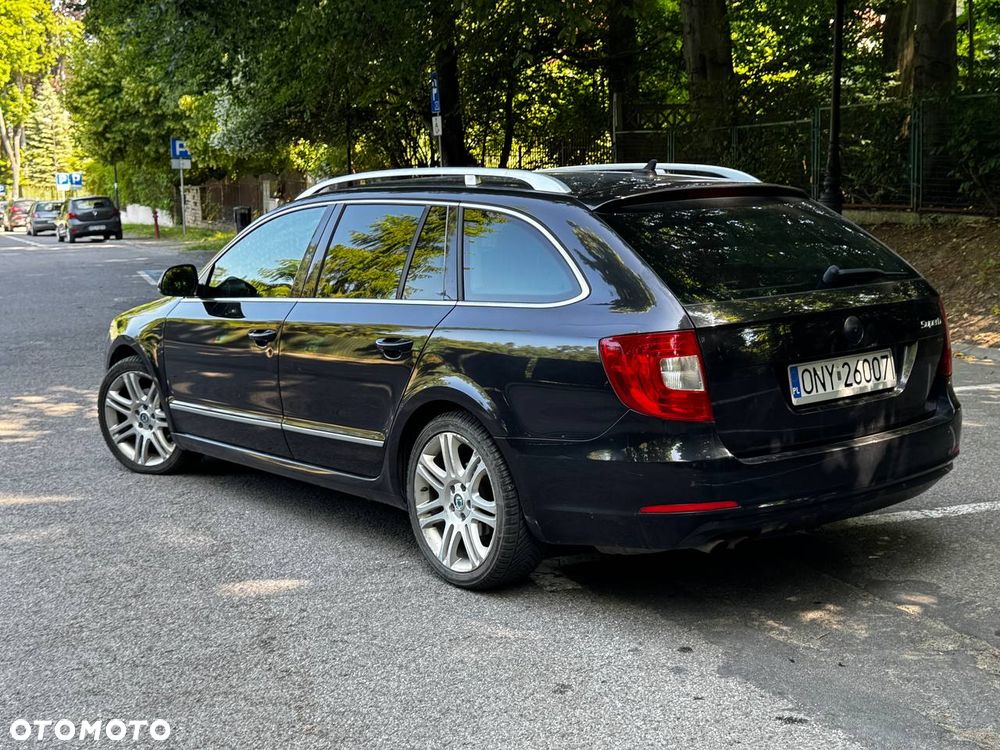 Toyota RAV4 - 1