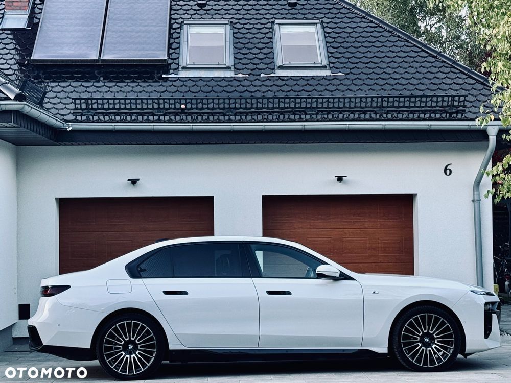 BMW i7 105.7kWh xDrive60 M Sport - 12