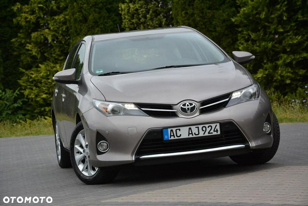 Toyota Auris 1.6 Executive - 8