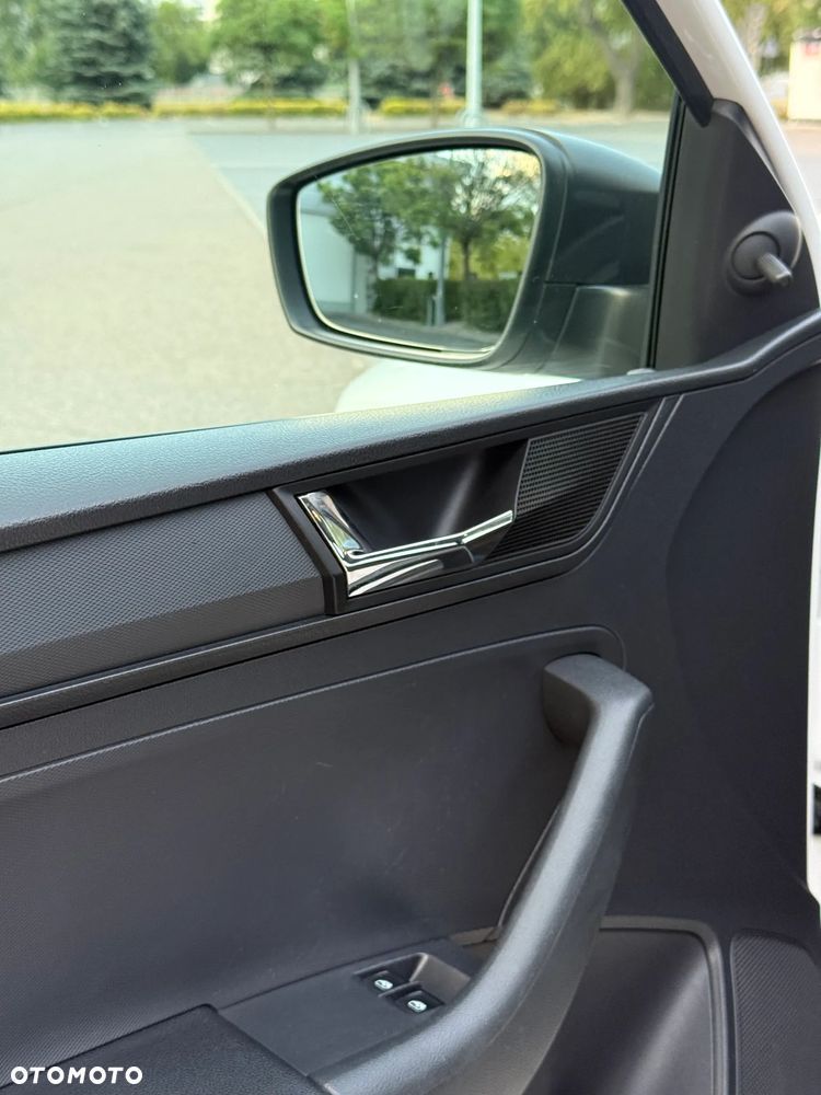 Skoda RAPID 1.0 TSI Active - 6