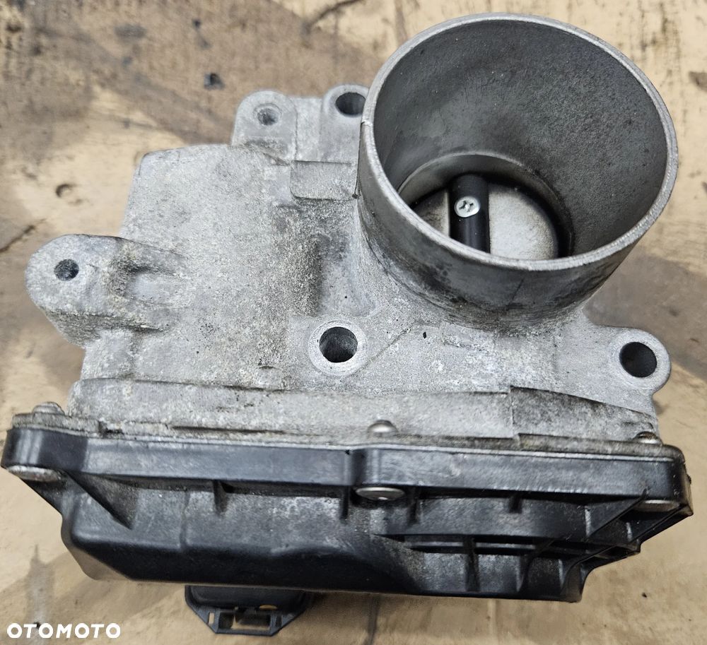 Renault Clio III 3 Modus Twingo 1.2 16V TCE 1.2 B przepustnica 8200578645   161202859R - 8