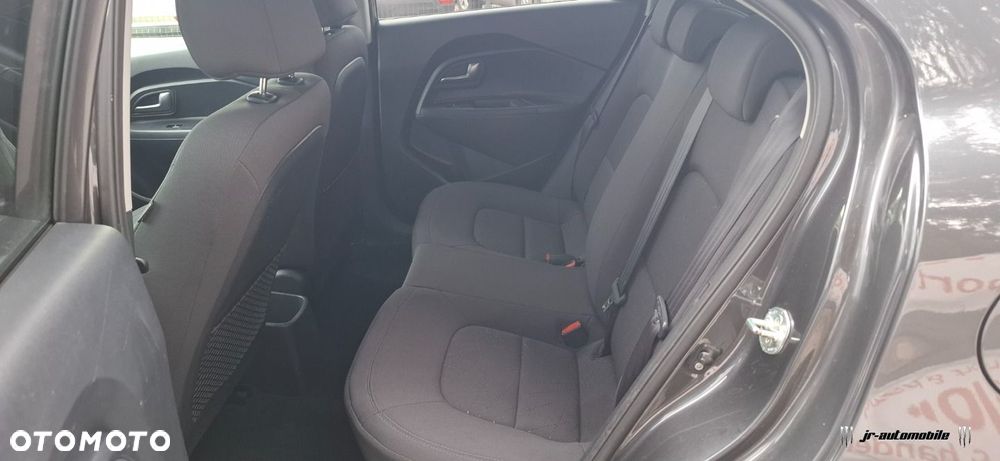Kia Rio - 11