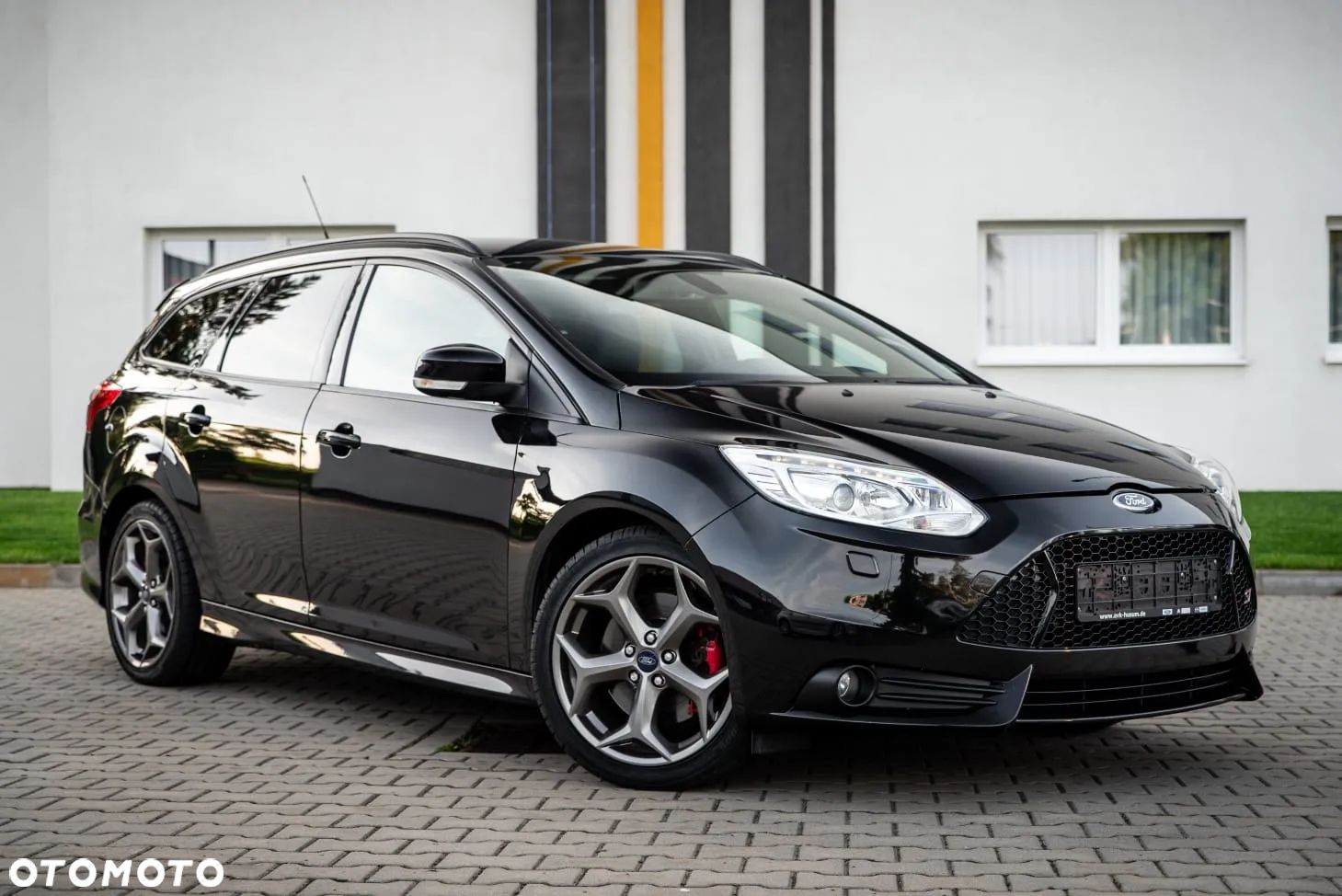 Ford Focus 2.0 EcoBoost ST mit Leder-Sport-Paket - 1