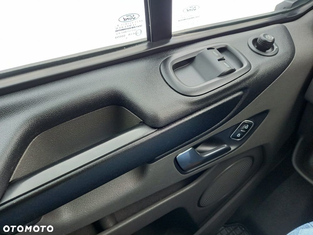 Ford Transit Custom 310 L2H1 Limited - 11