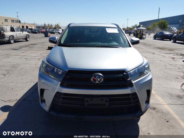 Toyota Highlander - 12