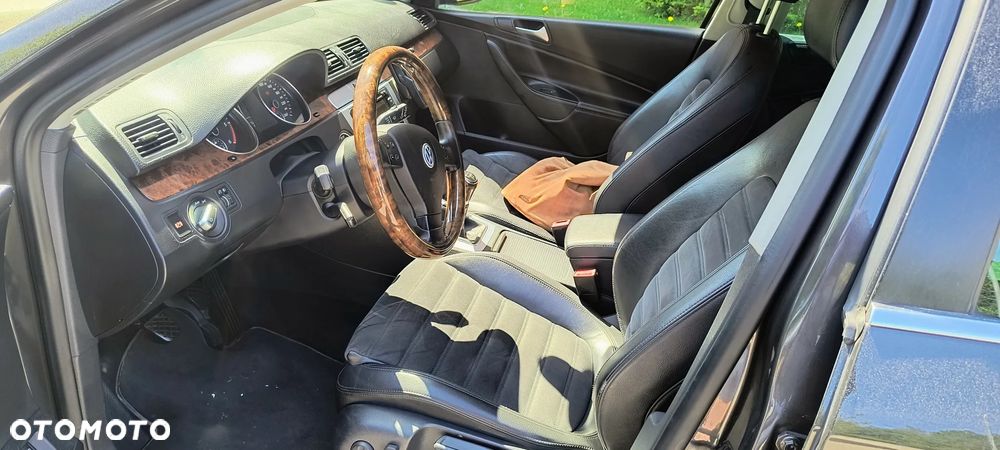 Volkswagen Passat 2.0 TDI Highline - 20