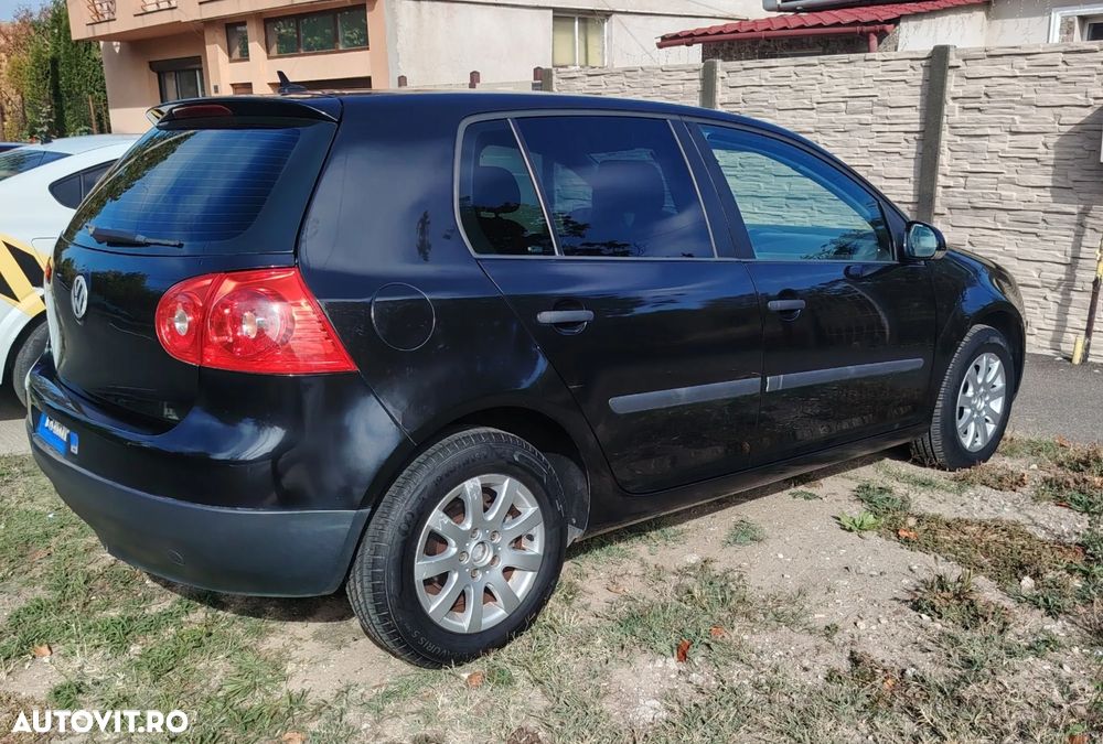 Volkswagen Golf - 6