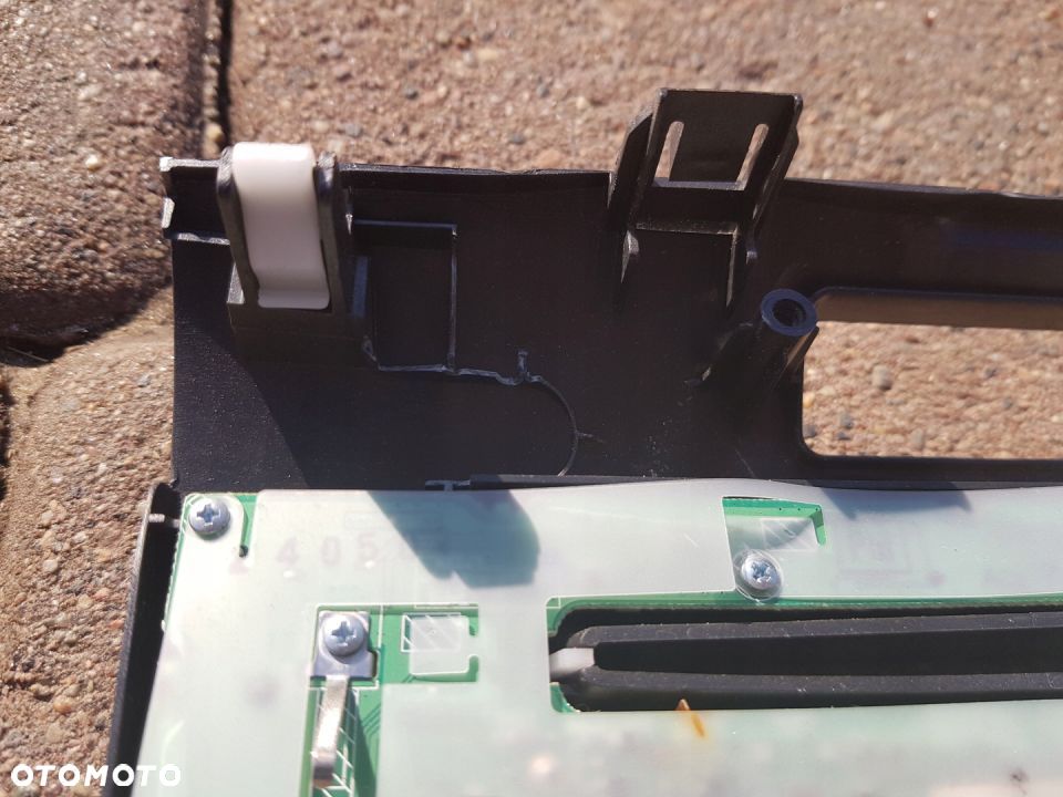 Ford Ranger II 2.5 Radio Ramka Panel - 12