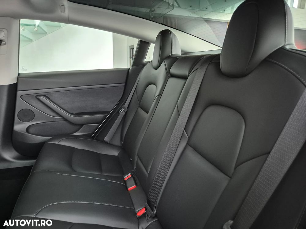 Tesla Model 3 Standard Reichweite Plus Hinterradantrieb - 9