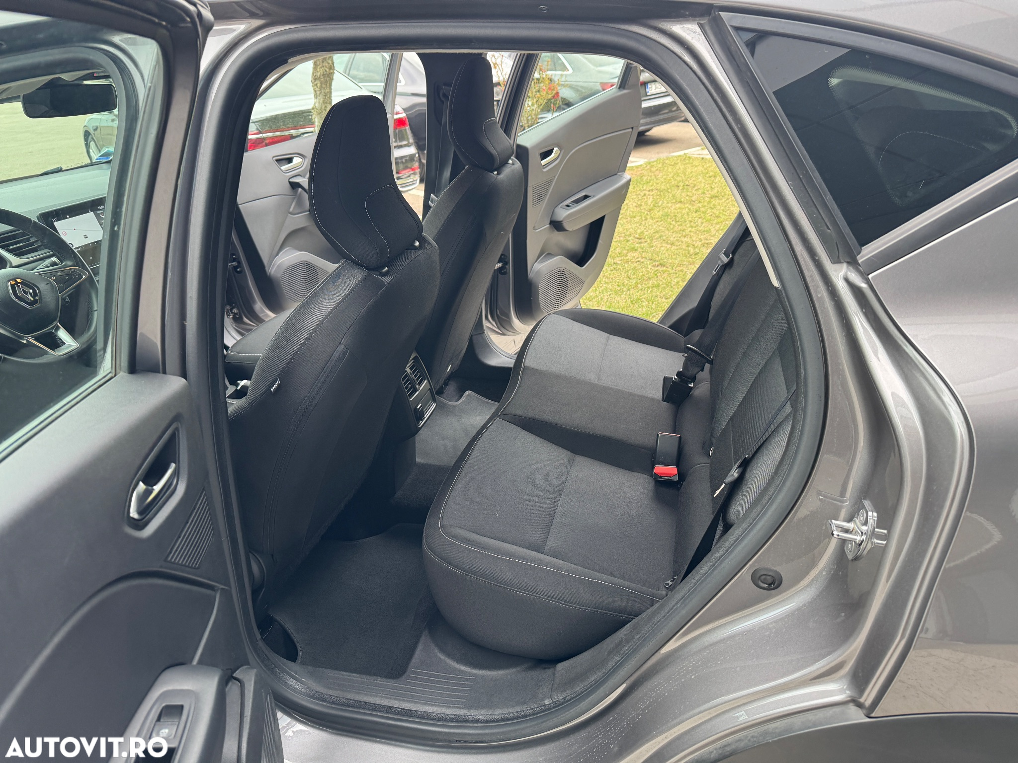 Renault Captur BLUE dCi EDC Intens - 6