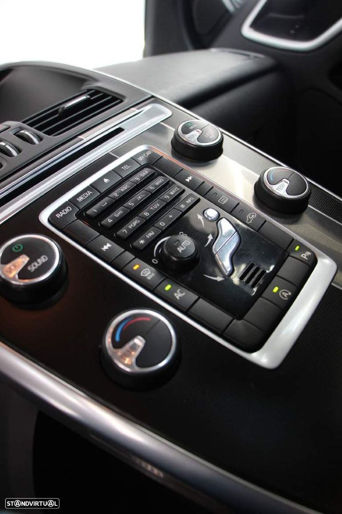 Volvo XC 60 2.0 D4 R-Design 139g Start/Stop - 16