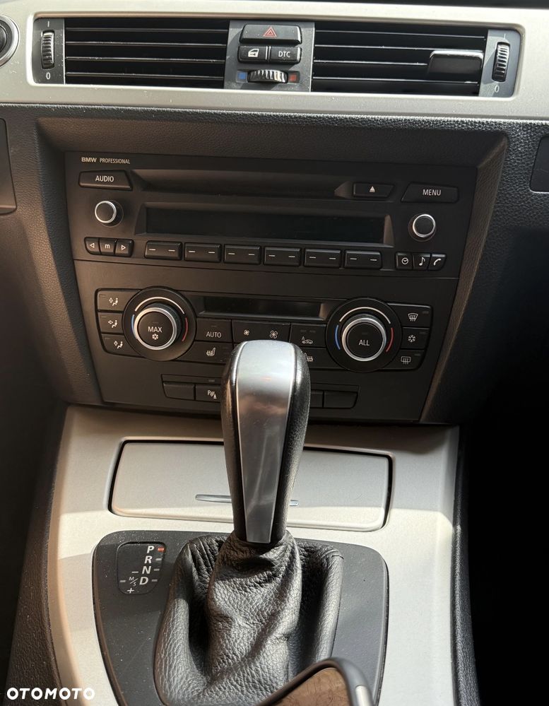 BMW Seria 3 320d DPF - 38