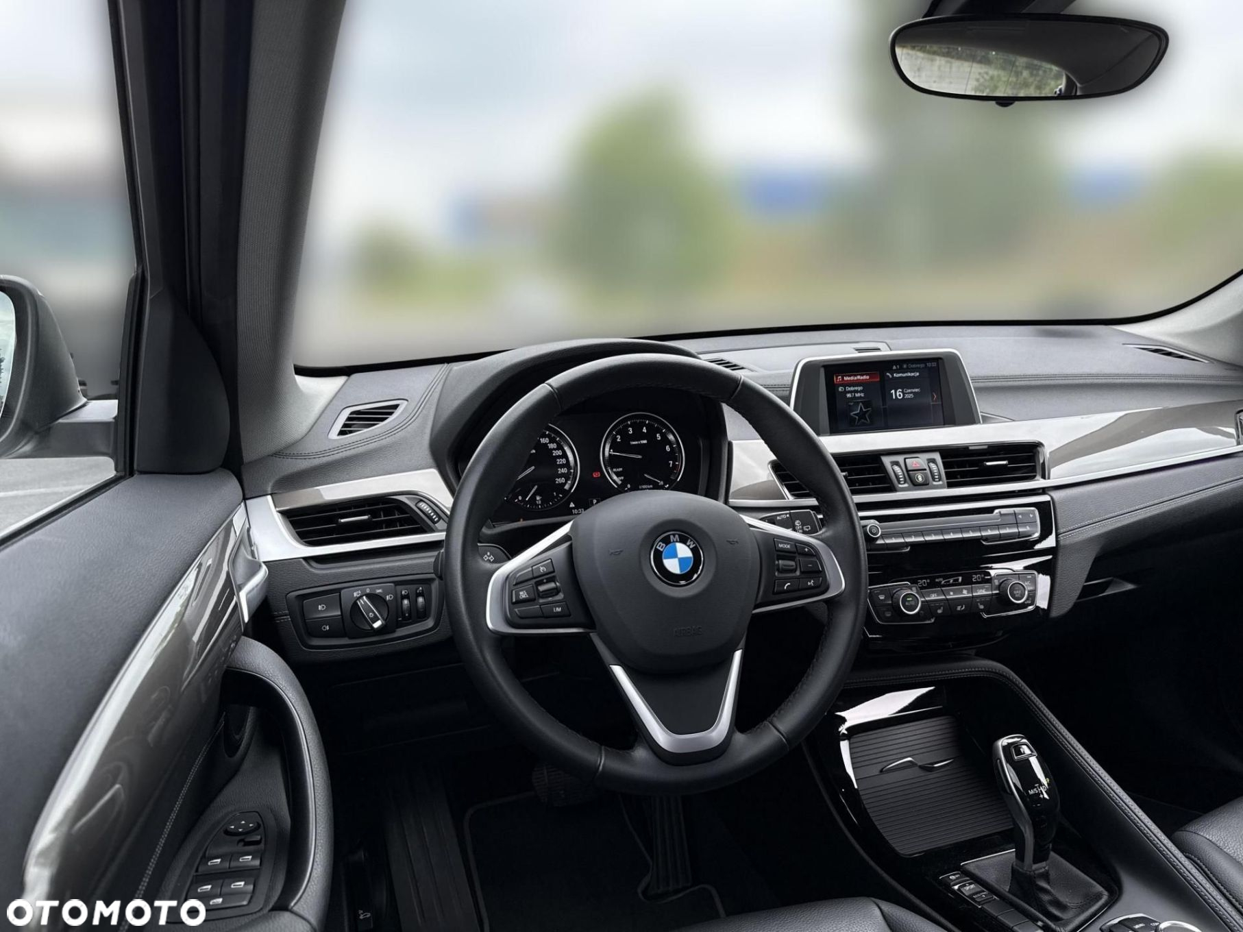 BMW X1 sDrive18i xLine - 24