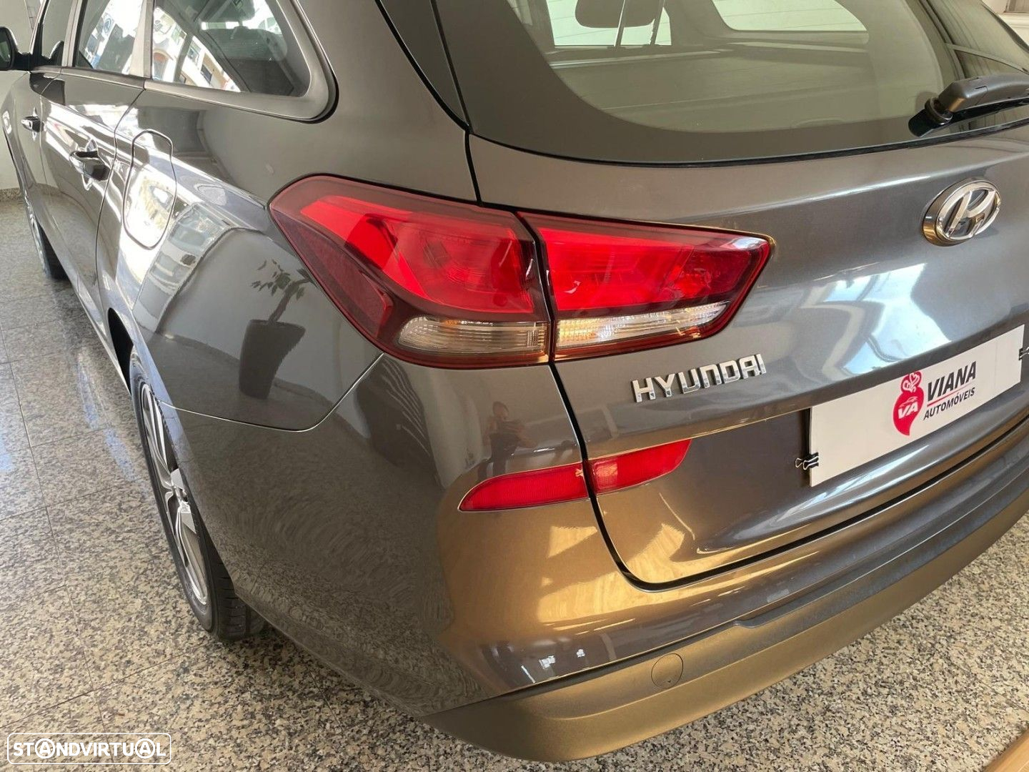 Hyundai i30 SW 1.6 CRDi Comfort+Navi - 27