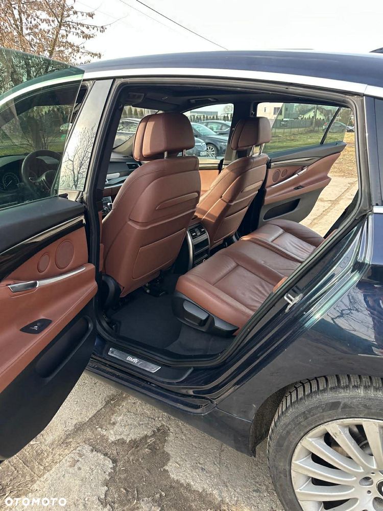 BMW Seria 5 530d xDrive - 11