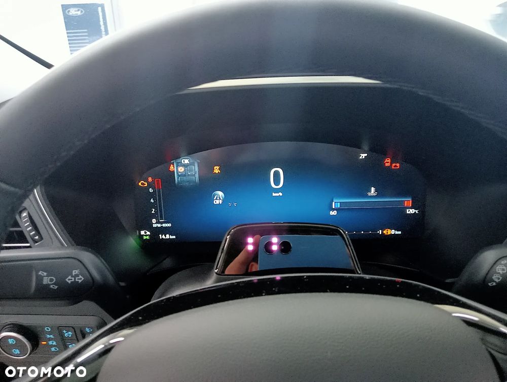 Ford Kuga - 16