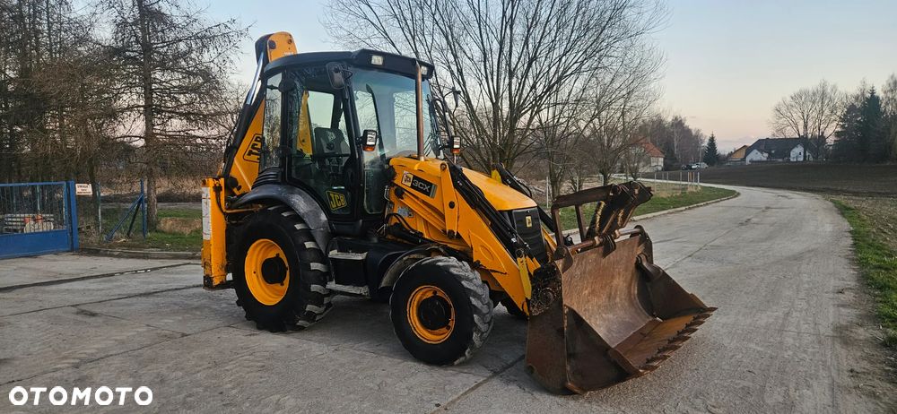 JCB 3CX - 6