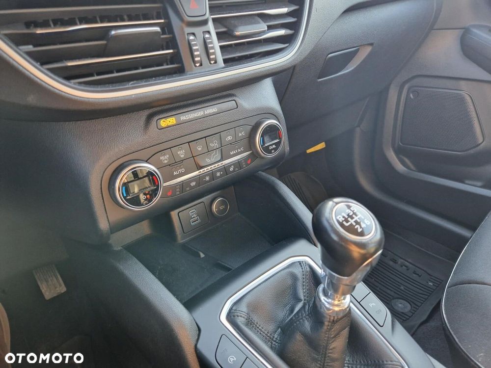 Ford Kuga - 16