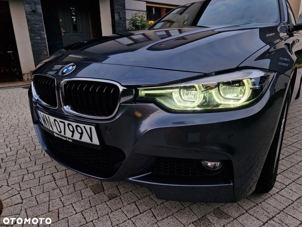 BMW Seria 3 330i xDrive - 17