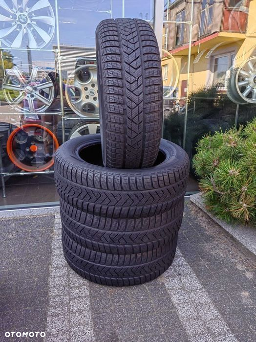 215/55R17 94H Pirelli Sottozero 3 komplet zima KZ7