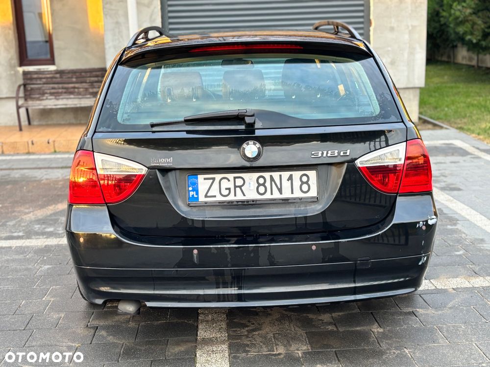 BMW Seria 3 318d DPF - 3