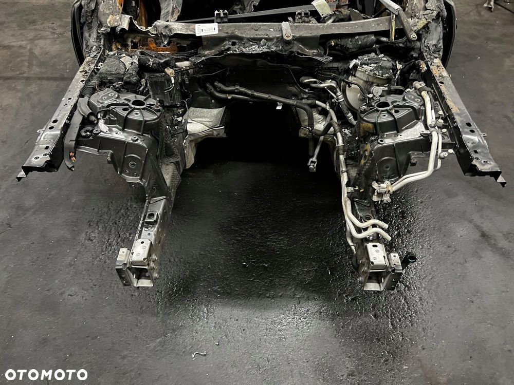 LEWY PRZÓD ĆWIARTKA PODŁUŻNICA FARTUCH PRÓG RANGE ROVER VELAR L560 - 1