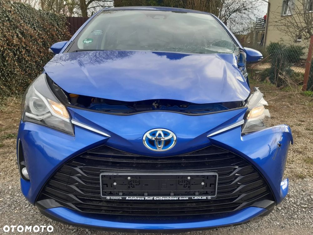 Toyota Yaris Hybrid 100 Premium - 2