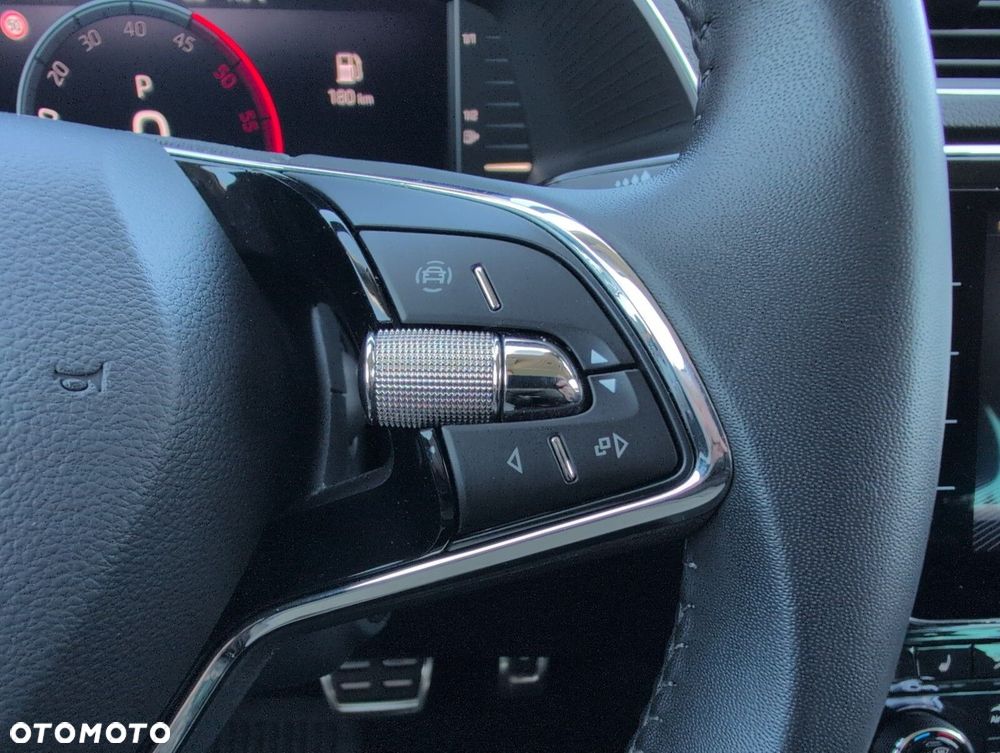 Skoda Superb 2.0 TDI SCR 4x4 L&K DSG - 23