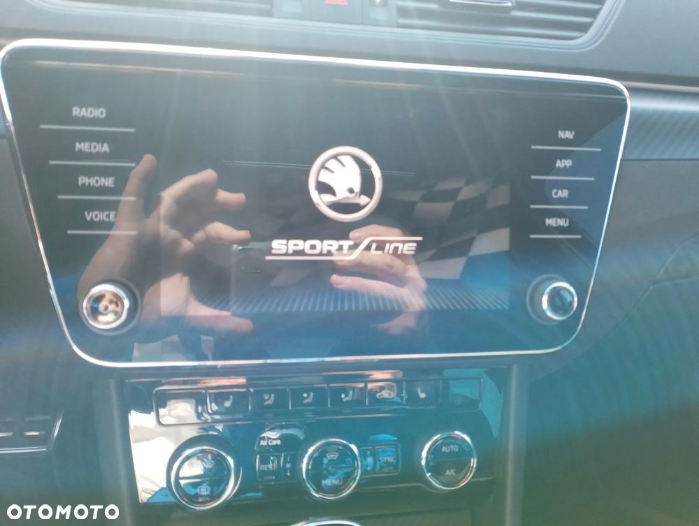 Skoda Superb 2.0 TSI 4x4 Sportline DSG - 32