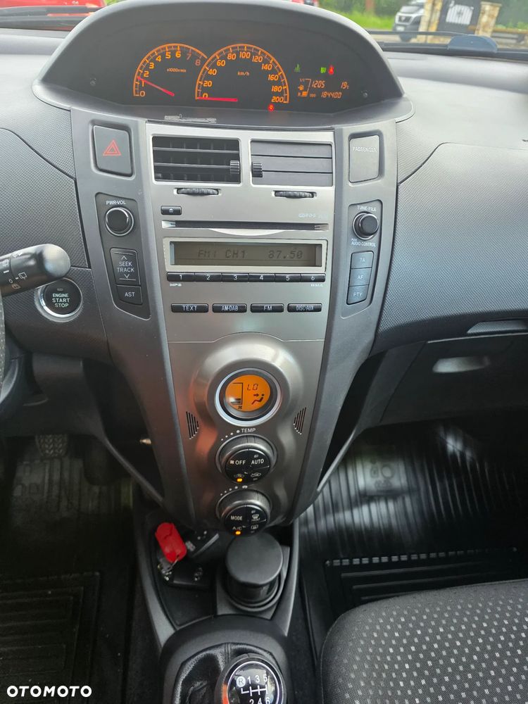 Toyota Yaris 1.33 VVT-i Comfort - 15