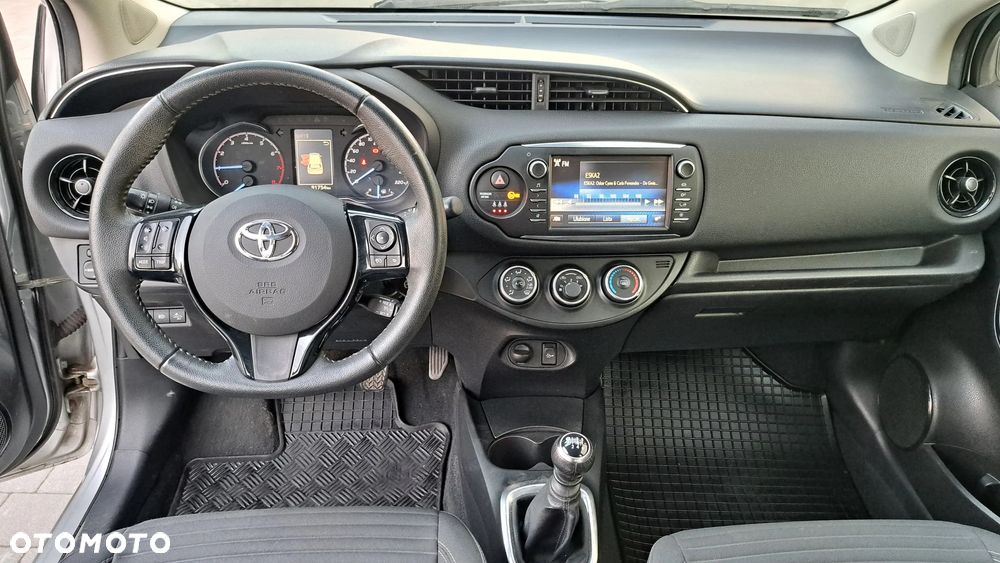 Toyota Yaris 1.5 Premium - 16
